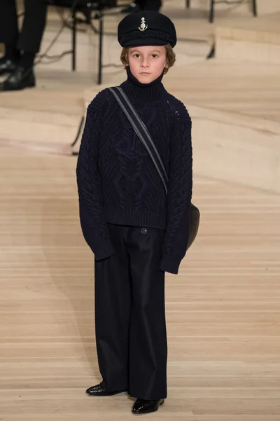 Look 5